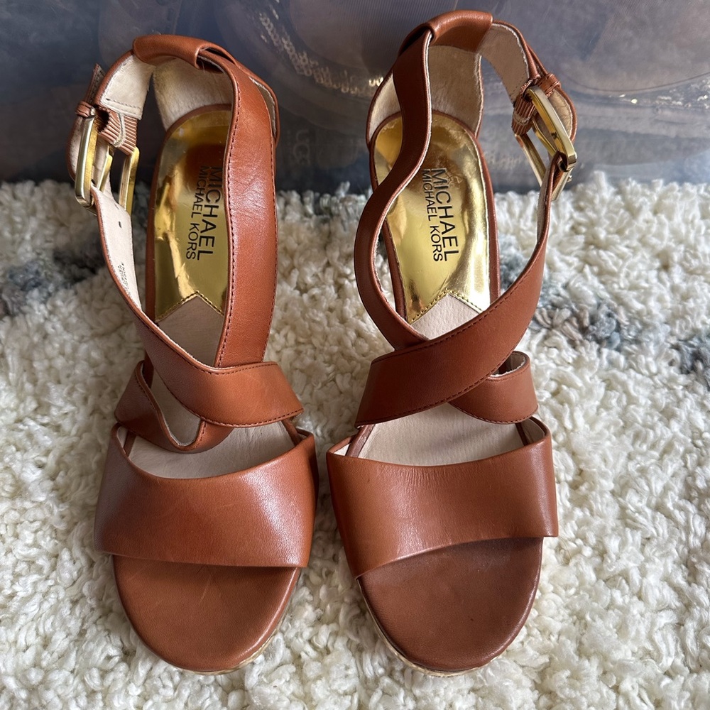 Michael Kors Giovanna Gold Metallic Heels Leather Sandals size 6.5M